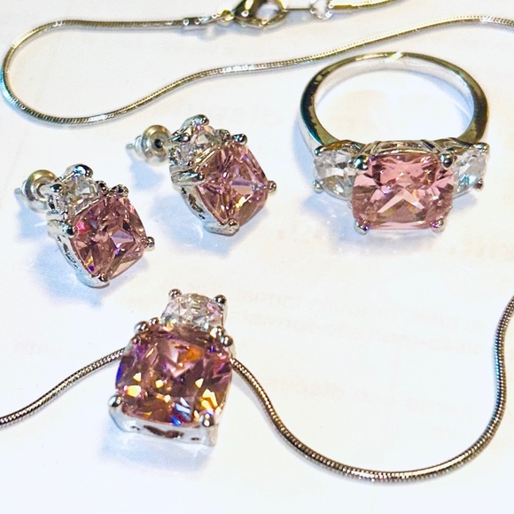 Costume Jewelry Set Silver Tone and Pink Stones - Picture 1 of 10